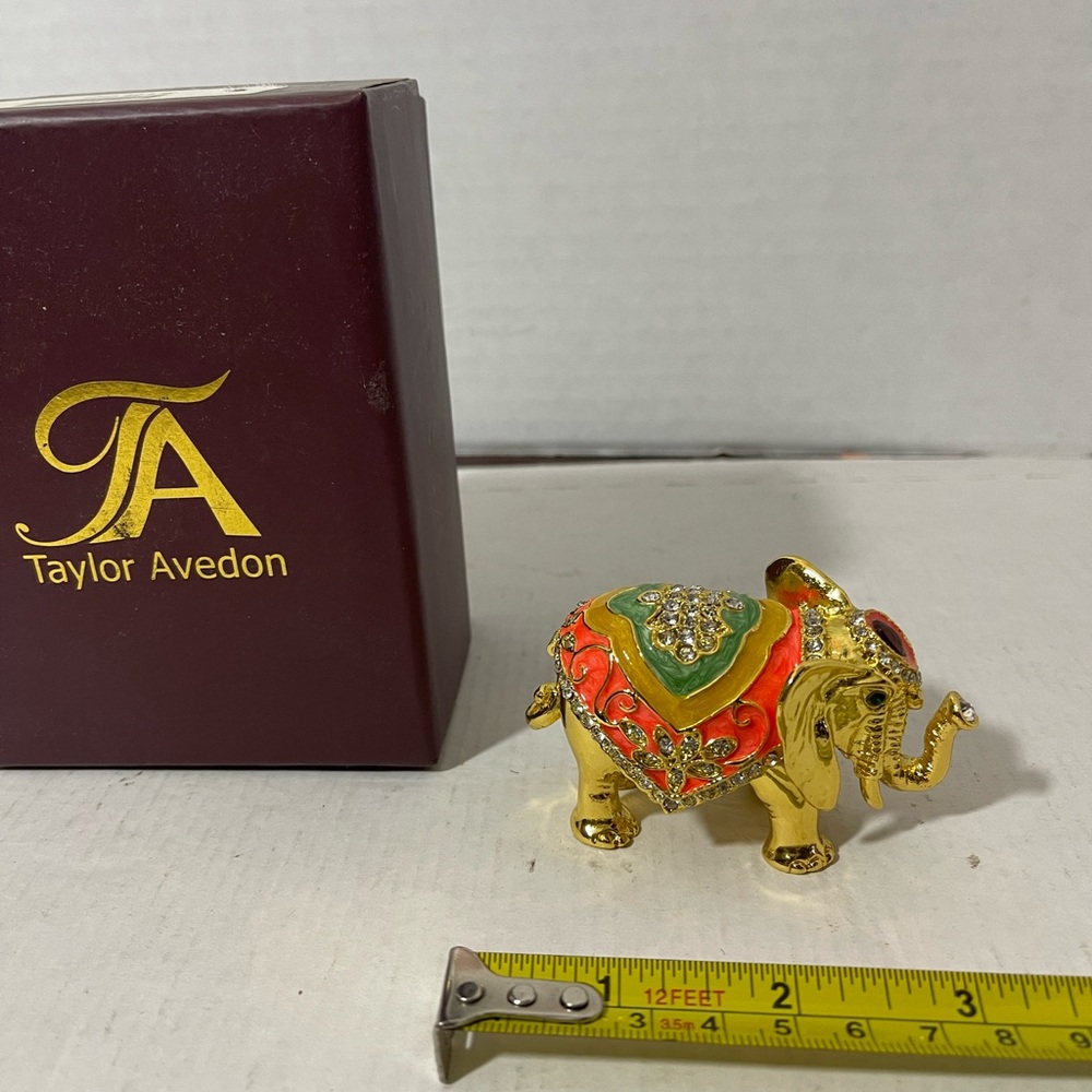 Enameled elephant, trinket box with crystals